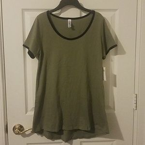 Lularoe XS Classic Tee